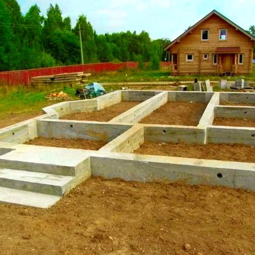 Заливка ленточного фундамента