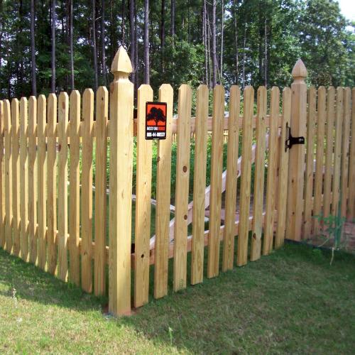 Забор из штакетника