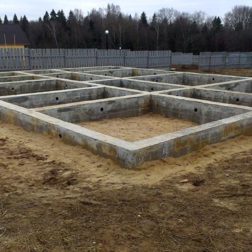 Монолитный ленточный фундамент