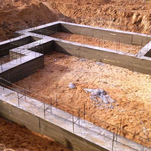 Ленточный фундамент с арматурой