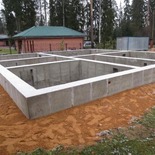 Заливка фундамента