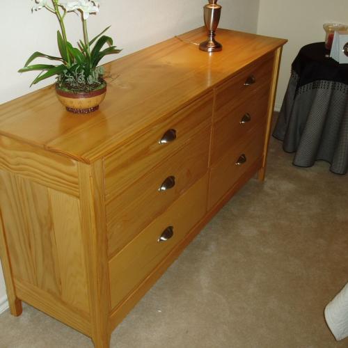 Комод из массива