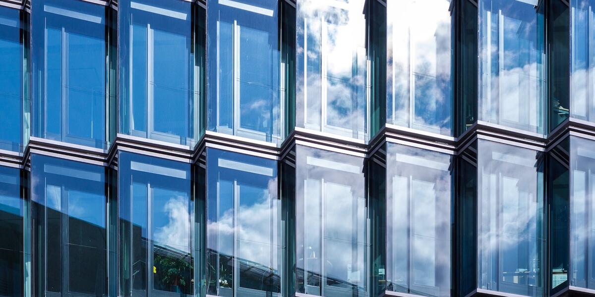 Стекло и его обработка по современным технологиям